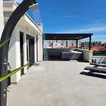 Maci Daire Zadar
