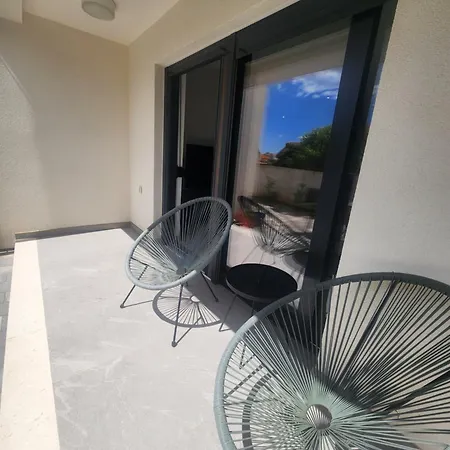 Maci Apartment *
